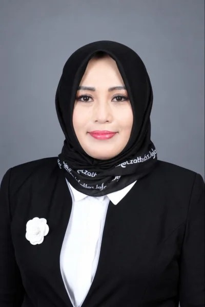 Dr. Maniah, S.E., S.H., M.Kn-v1